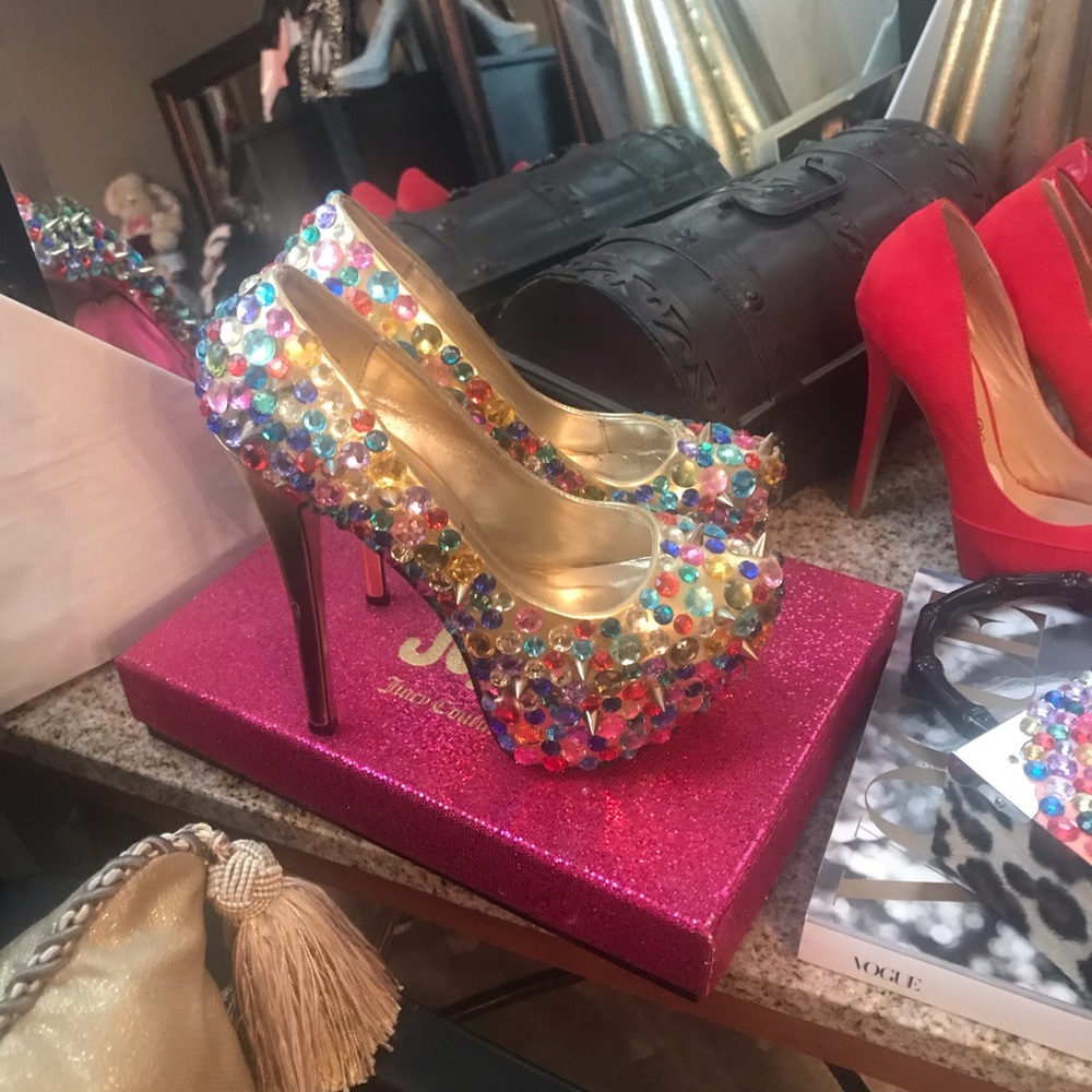 Fancy fun stilettos ..multiple stones